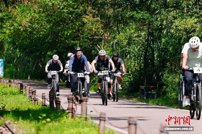 天府绿道国际自行车车迷赛以竞技体验为载体推