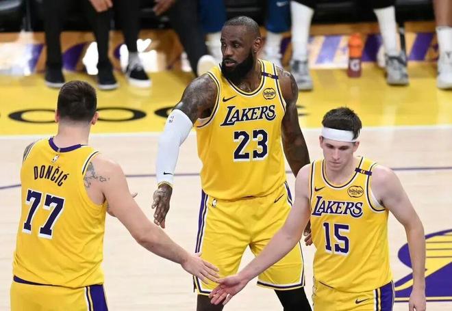 湖人九连胜终结被活塞双杀 东契奇32分难救主