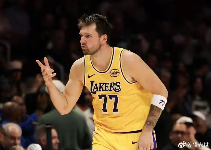 独行侠惨败勇士无缘附加赛 管理层交易失误成致