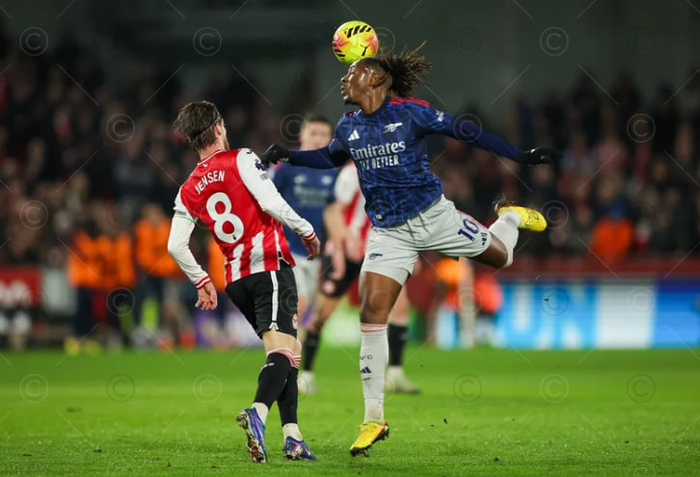 利物浦7000万英镑报价穆里略 引援补强防线重塑计